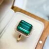 微信图片_20250429101550 SGRAIT Luxury 18k Gold Diamond Jewellery Emerald Cut 8.75ct Green Garnet with 38p 0.38ct Diamonds Jewelry Ring