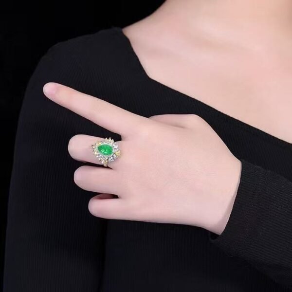 Sgarit 18K Gold Jewelry 2.97ct Pear Cut Natural Emerald Ring with 49p Diamonds 8p While Sapphire 9p Yellow Sapphire Jewellery
