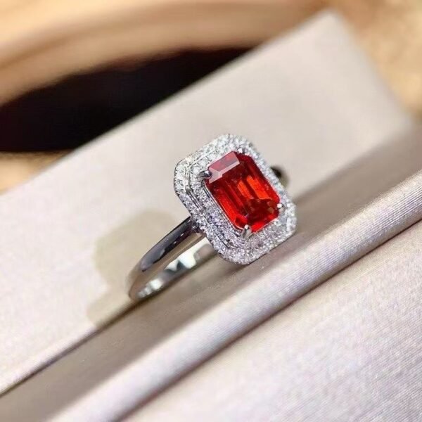微信图片_20250430110629 SGRAIT Luxury 18k While Gold Jewellery 0.7ct Pear Cut Orange Sapphire With 0.243ct Diamonds Jewelry Ring for Women