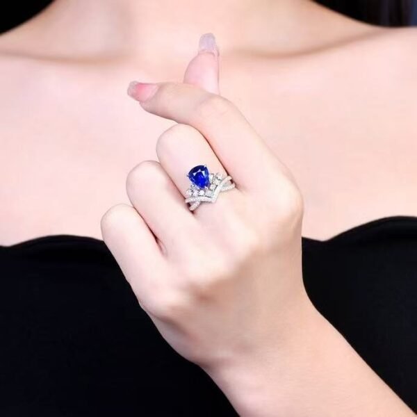 微信图片_20250505154502 Luncy Jewelry 18k While Gold 2.84ct Pear Cut Unheated Royal Blue Sapphire with Diamonds Jewellery Ring for Wedding and Parties