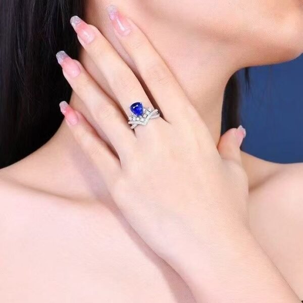 微信图片_20250505154505 Luncy Jewelry 18k While Gold 2.84ct Pear Cut Unheated Royal Blue Sapphire with Diamonds Jewellery Ring for Wedding and Parties