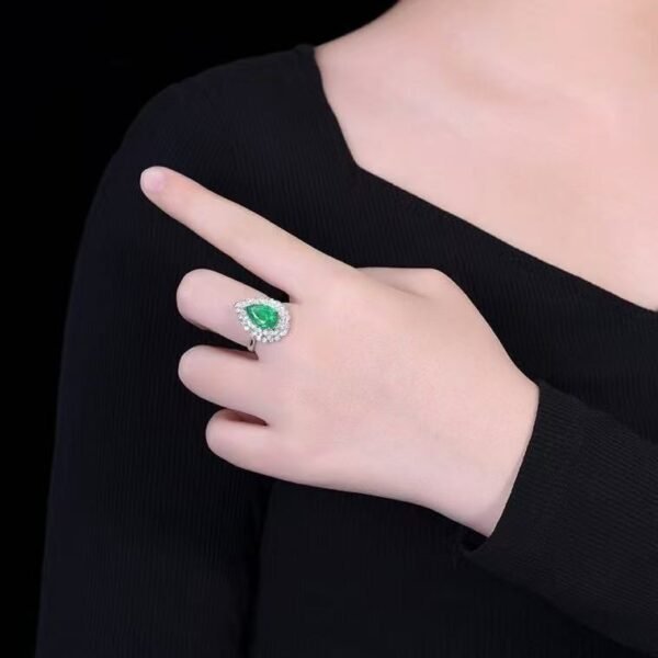 微信图片_20250513164341 SGARIT OEM Design Fine Jewelry 18k Gold 2.53ct Pear Cut Natural Emerald Ring with Diamonds Jewellery Have GRC for Women